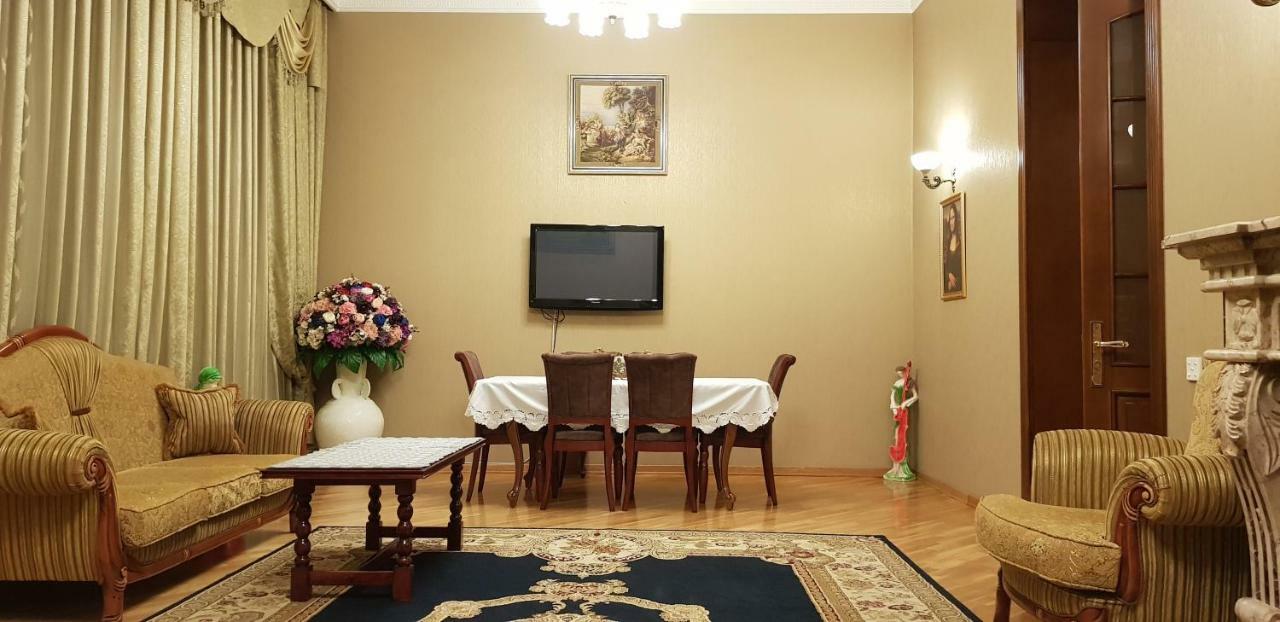Gulluoglu Royal Suite Luxury Apartment Баку Екстериор снимка