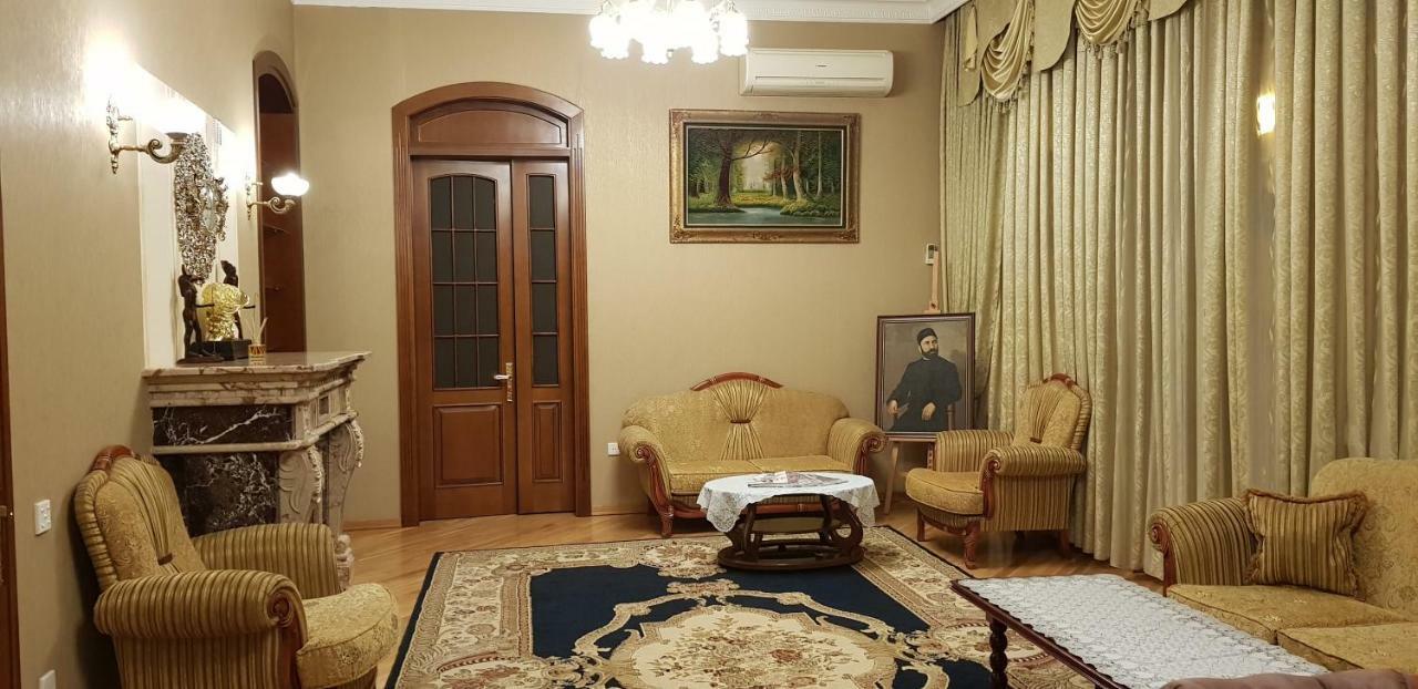 Gulluoglu Royal Suite Luxury Apartment Баку Екстериор снимка