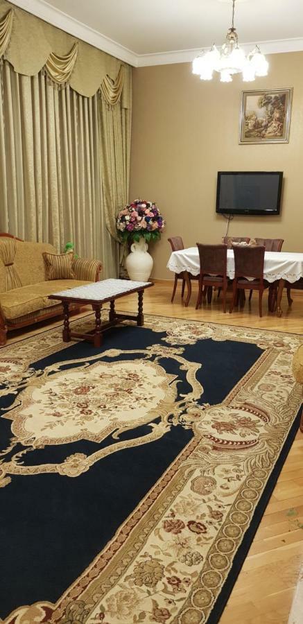 Gulluoglu Royal Suite Luxury Apartment Баку Екстериор снимка