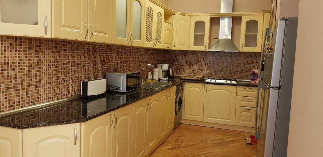 Gulluoglu Royal Suite Luxury Apartment Баку Екстериор снимка
